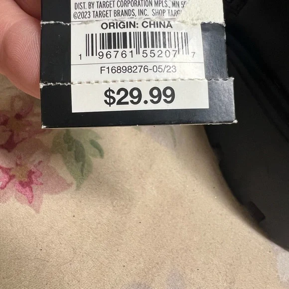 Boots - Picture 9 of 9